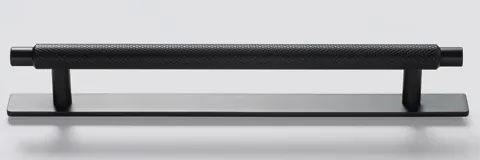 #755 - Schwarz, geriffelt